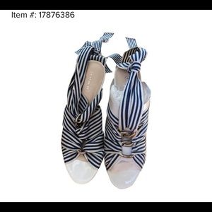 Coach Tie Up Wooden Platforms